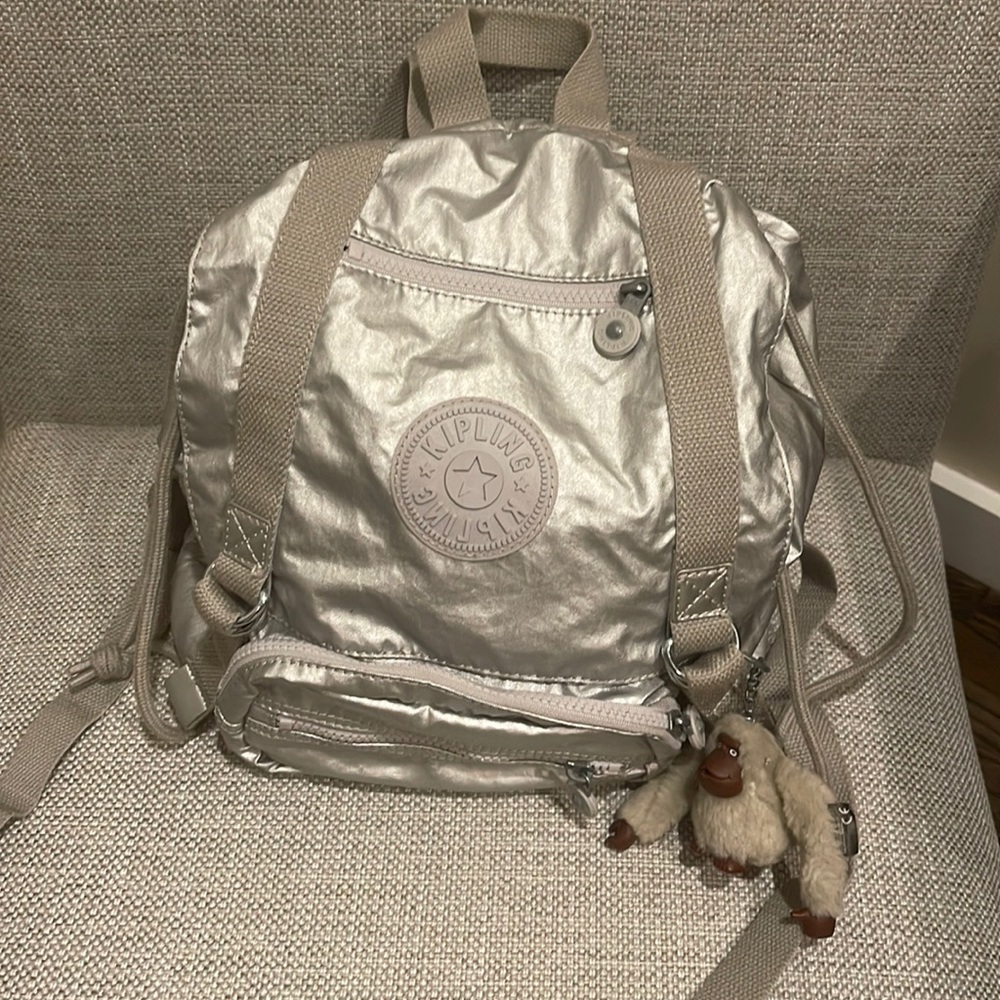 Kipling metallic Silver back pack